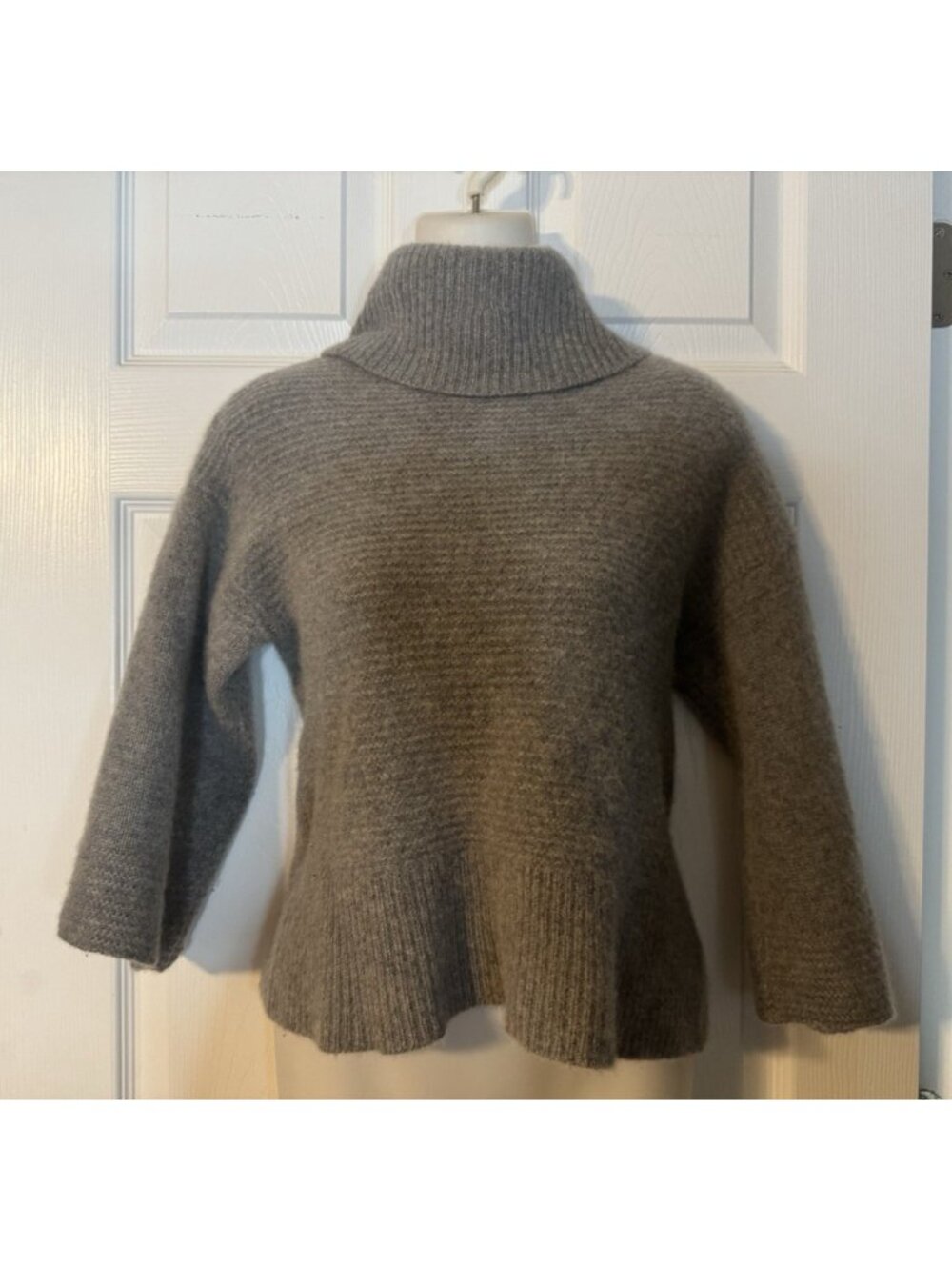 Marled Reunited 100% Cashmere Gray Cropped Turtleneck Sweater S Small 3/4 Sleeve